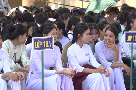 Thăng Điền hướng nghiệp, tuyển sinh quân sự cho 1.200 học sinh phổ thông