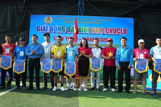 8 đội tranh tài giải bóng đá nam Công đoàn xã Thăng Bình