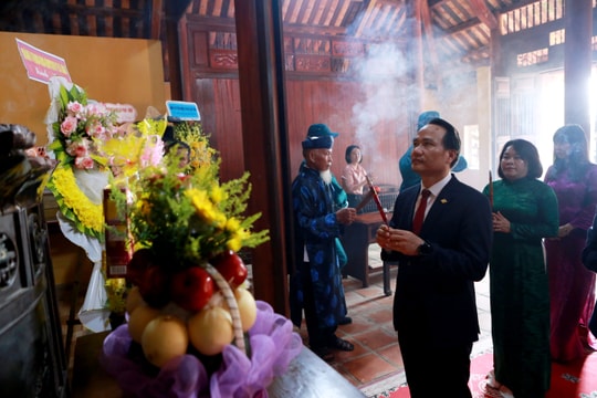 Lãnh đạo thành phố Đà Nẵng dâng hương tưởng niệm 100 năm ngày mất nhà yêu nước Phan Châu Trinh