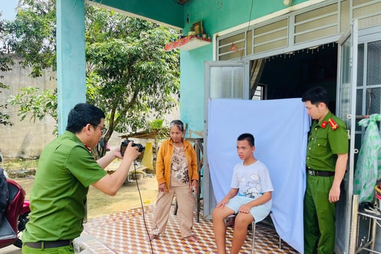 Trao căn cước tận nhà