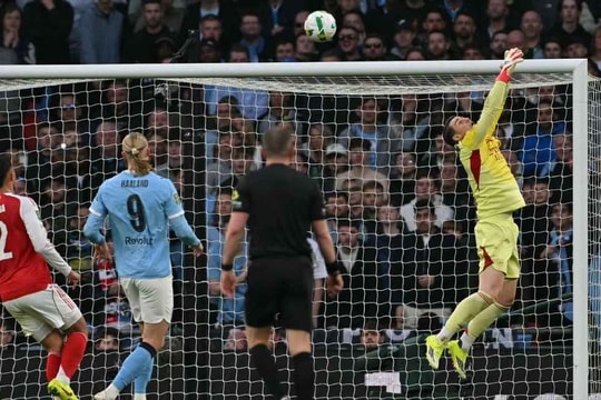 Nỗi ám ảnh Wembley của Kepa: Từ vết gợn Chelsea đến thảm họa trong màu áo Arsenal
