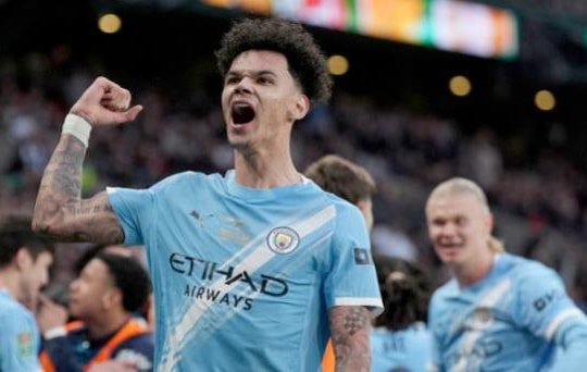 Nico O'Reilly lập cú đúp giúp Man City hạ Arsenal tại chung kết Carabao Cup 2026