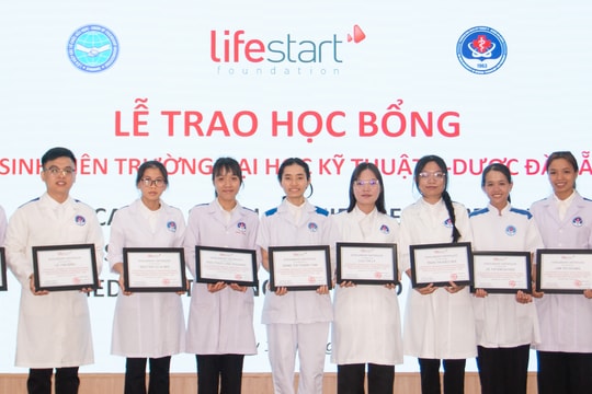 Lifestart Foundation trao gần 3 tỷ đồng học bổng cho sinh viên ngành y, dược có hoàn cảnh khó khăn