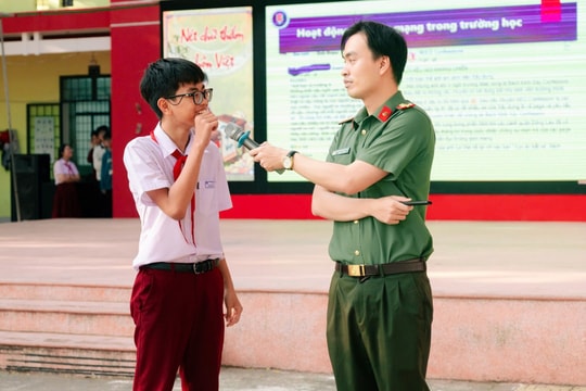 Cảnh giác với "không gian ảo"