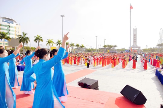 Lễ hội áo dài kết nối tình hữu nghị
