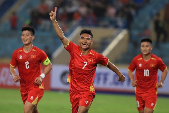 Việt Nam thắng áp đảo Bangladesh 3-0: Hiệu quả bóng chết và dấu ấn Hai Long