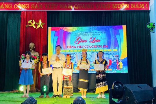 Bồi đắp tình yêu tiếng Việt cho học sinh đồng bào dân tộc thiểu số