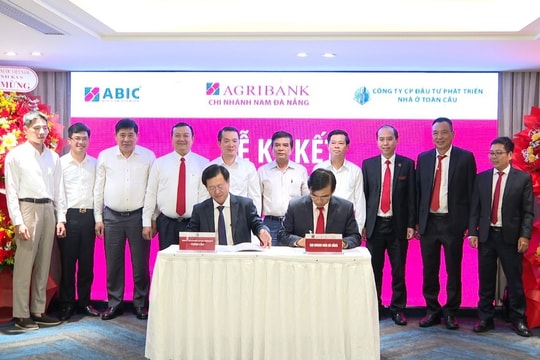 Ký kết hợp đồng tín dụng và bảo hiểm dự án nhà ở xã hội Việt Hương Lakeside tại phường Hòa Xuân