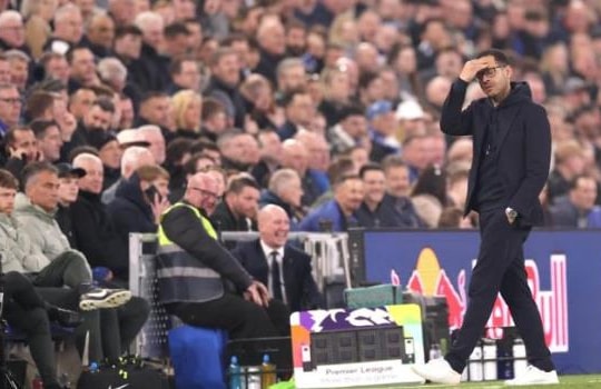 Liam Rosenior và Chelsea: Khi niềm tin của giới chủ BlueCo trở thành trò cười trên mạng