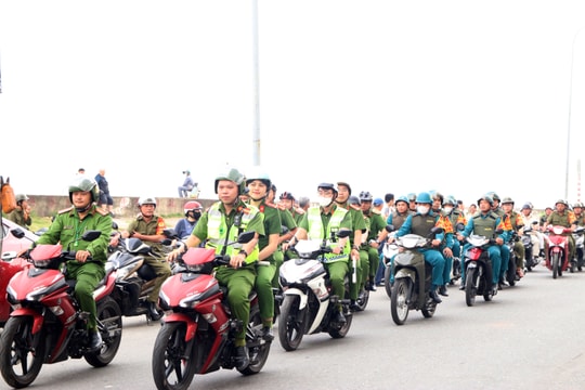 Phường Sơn Trà ra quân lập lại trật tự vỉa hè