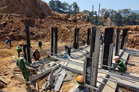 Khẩn trương thi công bù tiến độ xây dựng các trường phổ thông nội trú liên cấp Tiểu học - Trung học cơ sở