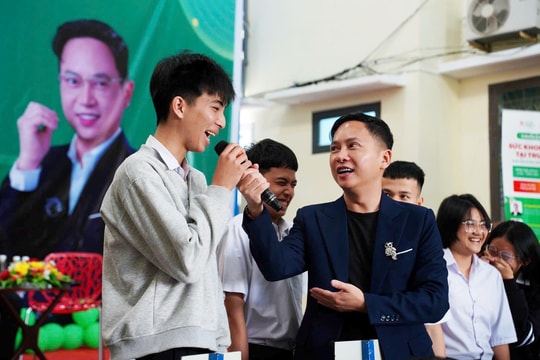 Trường Đại học Đông Á tổ chức chăm sóc sức khỏe tinh thần cho học sinh THPT