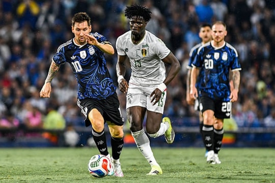 Argentina thắng nhọc nhằn 2-1 trước Mauritania: Nico Paz tỏa sáng, Messi tái xuất