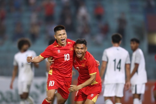 Tuyển Việt Nam thắng đậm Bangladesh 3-0: Sự khẳng định dưới thời HLV Kim Sang Sik
