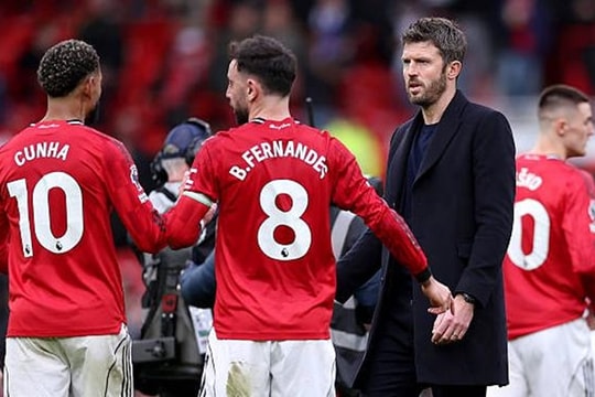 Michael Carrick và bài toán ghế nóng tại Manchester United: Đã đủ trình cầm quân chính thức?