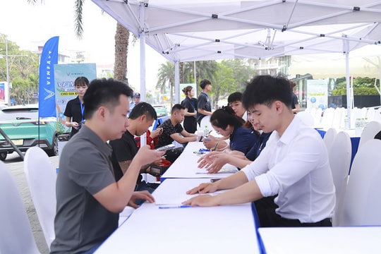VinFast VF MPV 7: Xe điện gia đình 7 chỗ thu hút khách hàng tại Thanh Hóa
