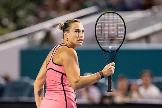 Sabalenka bảo vệ thành công ngôi vô địch Miami Open sau 3 set kịch tính trước Coco Gauff