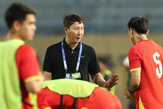 Tuyển Việt Nam đối đầu Malaysia: Ma thuật Kim Sang-sik và diện mạo mới tại Thiên Trường