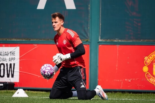 Manchester United và bài toán Radek Vitek: Tránh lặp lại sai lầm mang tên Matej Kovar