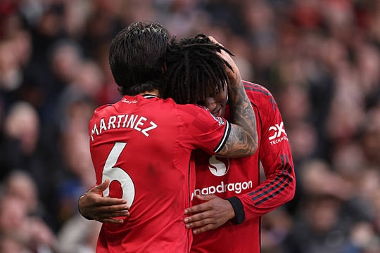 Man Utd đặt cược cuộc đua Top 3 vào đôi chân pha lê của Martinez và Dorgu