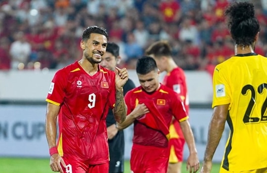 Tuyển Việt Nam hạ Malaysia 3-1: Ông Kim Sang-sik tìm thấy lời giải mang tên Đỗ Hoàng Hên