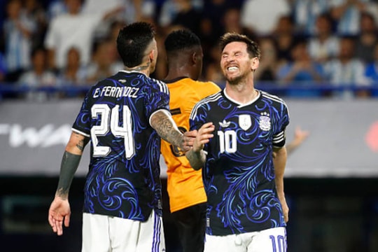 Argentina vùi dập Zambia 5-0: Messi tỏa sáng và màn trình diễn của những ngôi sao trẻ