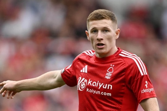 Man City dẫn đầu cuộc đua Elliot Anderson, Liverpool tìm thấy người thay thế Salah