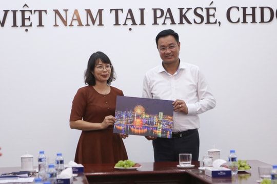 Đoàn công tác cấp cao thành phố Đà Nẵng thăm, làm việc với Tổng Lãnh sự quán Việt Nam tại Pakse, tỉnh Champasak (Lào)