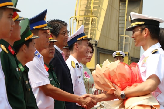 Tàu hộ vệ Asahi của Lực lượng Tự vệ trên biển Nhật Bản thăm Đà Nẵng