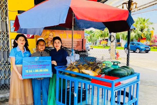 Trao “cần câu” sinh kế cho người nghèo