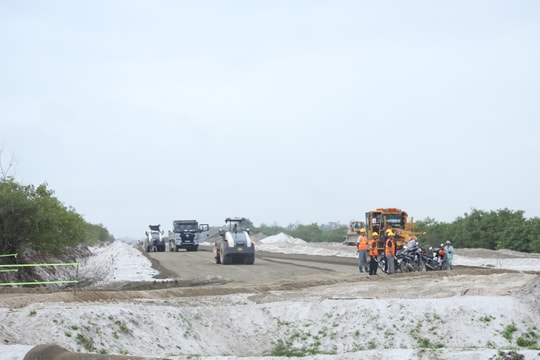 Quyết liệt giải phóng mặt bằng, bảo đảm tiến độ các dự án trọng điểm