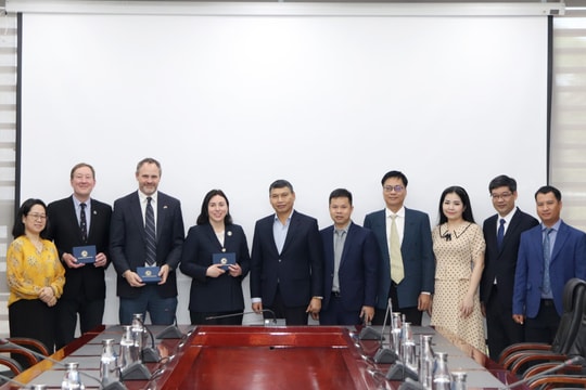 Da Nang steps up cooperation with the US's Oregon state