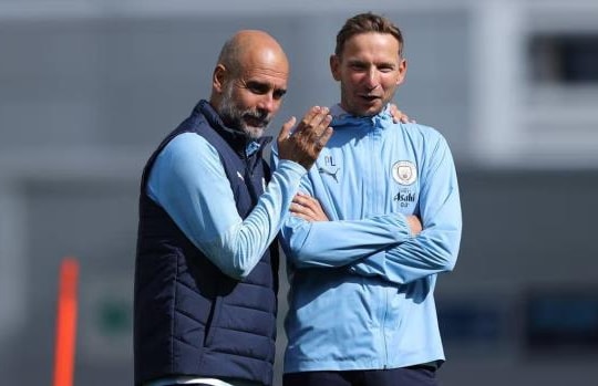 Pep Lijnders: 'Cánh tay phải' giải phóng bộ não thiên tài của Guardiola tại Man City