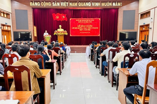 Hòa Vang bồi dưỡng nhận thức về Đảng cho 62 quần chúng ưu tú