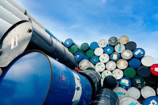 Giá xăng dầu hôm nay 4/4/2026: Bảng giá xăng dầu tại Petrolimex, PVOIL Mipec, GIANGNAMPETROL tại Đà Nẵng