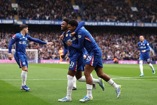 Chelsea đè bẹp Port Vale 7-0 tại Stamford Bridge để hiên ngang tiến vào bán kết FA Cup