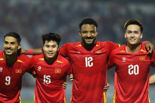 Tuyển Việt Nam áp đảo đội hình tiêu biểu Sofascore sau chiến thắng Malaysia