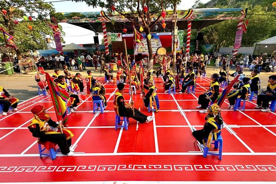 Hấp dẫn hội Cờ làng tại Lễ hội Quán Thế Âm