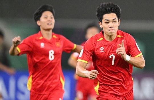 HLV Kim Sang-sik thay đổi kế hoạch: Bổ sung trụ cột U23 Việt Nam dự ASIAD 20