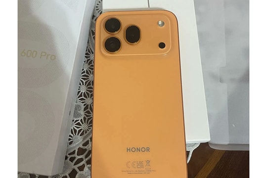 HONOR 600 Pro lộ diện thực tế với dung lượng pin 9.000 mAh và chip Snapdragon 8 Elite
