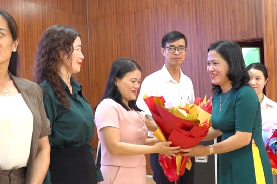 28 trẻ mồ côi, khó khăn của xã Thăng Điền được nhận đỡ đầu