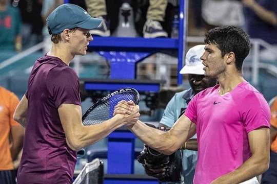 Cuộc đua số 1 thế giới: Carlos Alcaraz thừa nhận áp lực lớn trước Jannik Sinner