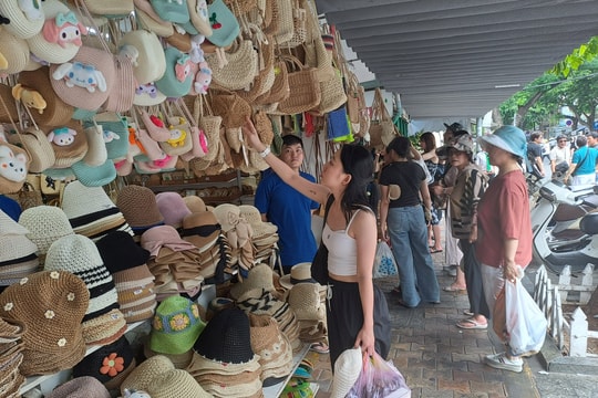 Kích cầu tiêu dùng nội địa mùa cao điểm hè
