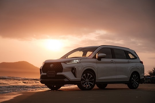 Toyota Veloz Cross tháng 4/2026: Ưu đãi 100% lệ phí trước bạ và giá lăn bánh mới nhất