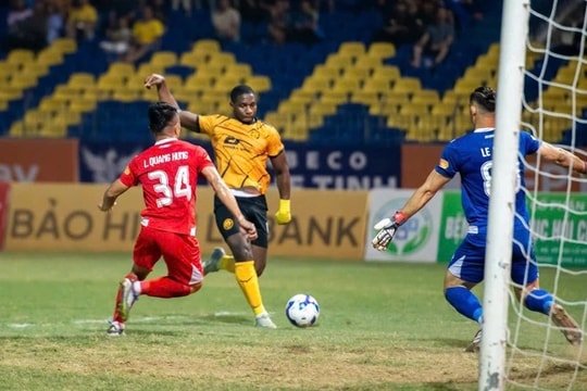V-League 2026-2027 tăng ngoại binh: Canh bạc mạo hiểm với tương lai nội binh