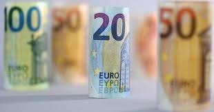 Tỷ giá Euro ngày 9/4: Ngân hàng giảm giá bán, thị trường tự do tăng lên 30.924 VND