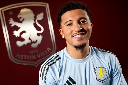 Dortmund muốn chiêu mộ Jadon Sancho lần thứ ba, Nottingham Forest hét giá kỷ lục cho Elliot Anderson