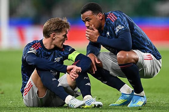 Martin Odegaard tái phát chấn thương: Arsenal và tuyển Na Uy đối mặt cuộc khủng hoảng nhân sự