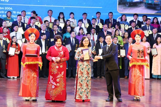 Phó Thủ tướng Hồ Quốc Dũng dự trao Giải Ngôi sao hợp tác xã và Giải Mai An Tiêm năm 2026