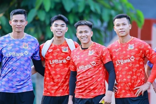 Nguyễn Lê Phát trở lại tập luyện: "Vũ khí" quan trọng của Ninh Bình tại Tỉnh Bình Dương